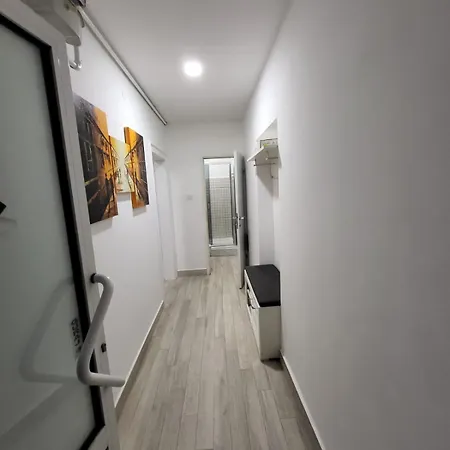 Buzanova V Apartment