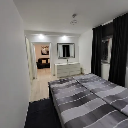 Buzanova V Apartment *